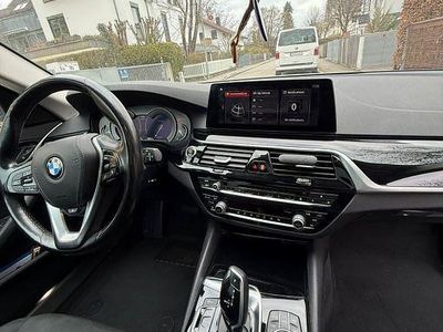 Gebraucht BMW 520 190 PS (139 kW) 2019 Blau Kombi