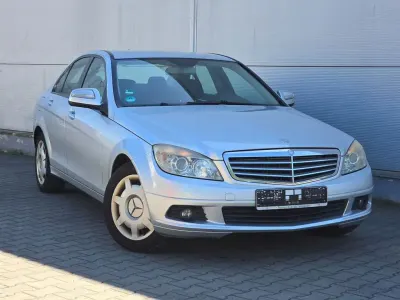 Brugt Mercedes C200 136 HK (100 kW) 2007 Sølv Sedan
