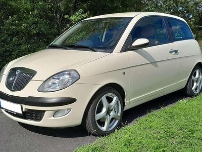 Gebraucht Lancia Ypsilon 95 PS (69 kW) 2004 Beige Kleinwagen