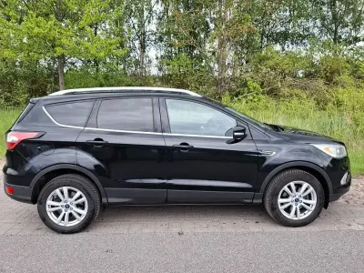 Gebraucht Ford Kuga Business Edition 150 PS (110 kW) 2017 Schwarz SUV