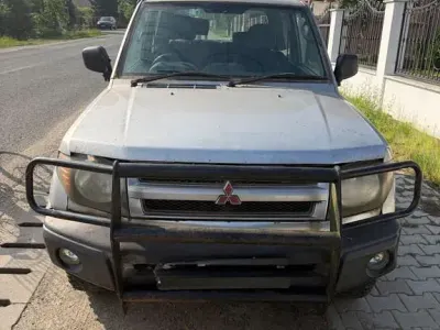 Begagnad Mitsubishi Pajero 120 HK (88 kW) 2000 Silver SUV