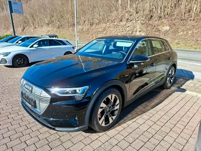 Gebraucht Audi e-tron 230 kW (313 PS) 2022 Schwarz SUV