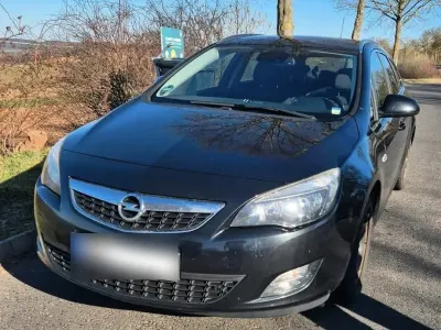 Gebraucht Opel Astra 125 PS (91 kW) 2012 Kombi