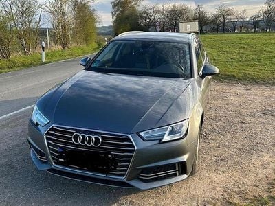 Gebraucht Audi A4 150 PS (110 kW) 2019 Grau Kombi