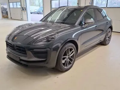 Begagnad Porsche Macan Chrono 265 HK (194 kW) 2023 Grå SUV