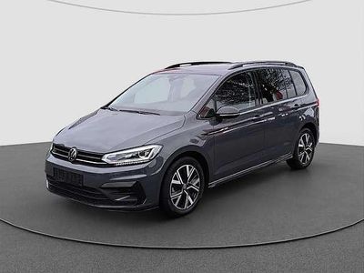 Gebraucht VW Touran Highline 150 PS (110 kW) 2024 Grau metallic Van / Kleinbus