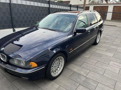 Gebraucht BMW 523 170 PS (125 kW) 2000 Blau Kombi