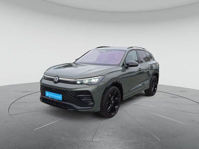 Gebraucht VW Tiguan R-line 193 PS (141 kW) 2024 Cipressinogrün metallic SUV