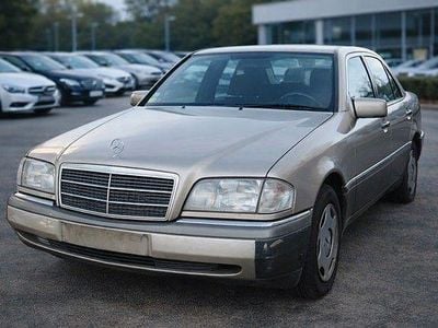 Gebraucht Mercedes C180 Elegance 122 PS (89 kW) 1995 Silber Limousine