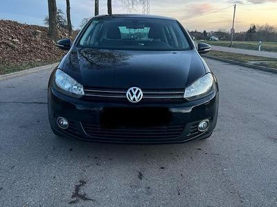 Gebraucht VW Golf VI Team 105 PS (77 kW) 2010 Schwarz Kleinwagen