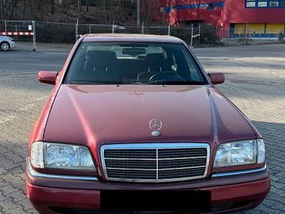 Gebraucht Mercedes C180 Elegance 122 PS (89 kW) 1995 Rot Limousine