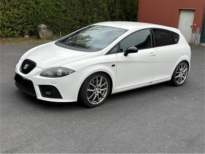 Usata Seat Leon CUPRA 320 CV (235 kW) 2008 Bianco Utilitaria
