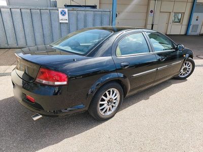 Usado Chrysler Sebring 140 HP (102 kW) 2002 Preto Sedan