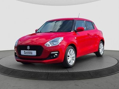 Usado Suzuki Swift Comfort 90 HP (66 kW) 2020 Vermelho Citadino