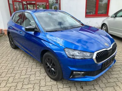 Gebraucht Skoda Fabia Selection 80 PS (58 kW) 2025 Raceblau metallic Kleinwagen