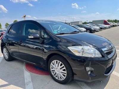Toyota Auris Hybrid