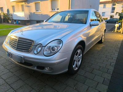 Mercedes E200