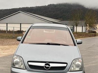 Silber Gebraucht 2006 Opel Meriva Van / Kleinbus | 1.750 € (Guter Preis)