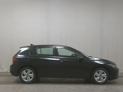 Gebraucht VW Golf VIII Life 150 PS (110 kW) 2025 Schwarz Limousine