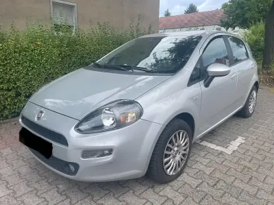 Gebraucht Fiat Punto 77 PS (56 kW) 2012 Grau Kleinwagen