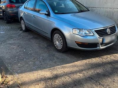Gebraucht VW Passat 116 PS (85 kW) 2006 Blau Limousine