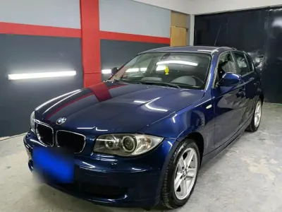 Gebraucht BMW 118 Sport Line 143 PS (105 kW) 2011 Blau Kleinwagen