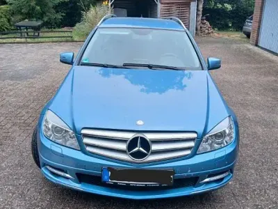 Gebraucht Mercedes 220 170 PS (125 kW) 2010 Blau Limousine