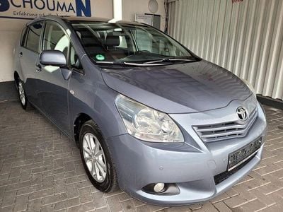 Blau Gebraucht 2011 Toyota Verso Edition Van / Kleinbus | 8.900 € (Fairer Preis)