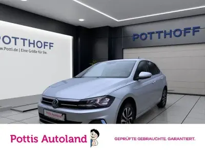 Gebraucht VW Polo Active 90 PS (66 kW) 2021 Reflexsilber metallic Kleinwagen