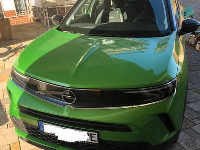 gebraucht Opel Mokka-e 100 kW Matcha Grün