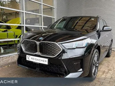 Neu BMW iX2 Performance 150 kW (204 PS) 2026 Schwarz SUV