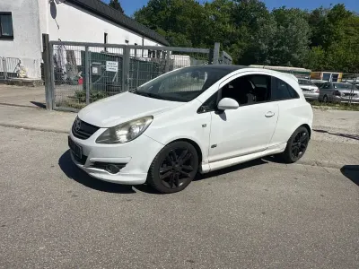 Second-hand Opel Corsa Color Edition 90 CP (66 kW) 2009 Alb Hatchback