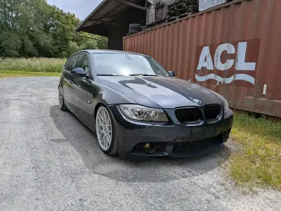Gebraucht BMW 325 197 PS (144 kW) 2006 Blau Kombi