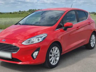 Gebraucht Ford Fiesta 101 PS (74 kW) 2017 Rot Kleinwagen