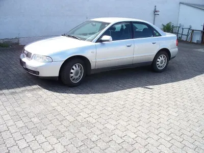 Gebraucht Audi A4 101 PS (74 kW) 1999 Silber Limousine