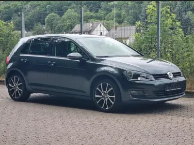 Gebraucht VW Golf VII 110 PS (80 kW) 2016 Grau Limousine