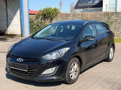 Usata Hyundai i30 Trend 90 CV (66 kW) 2013 Nero Station wagon