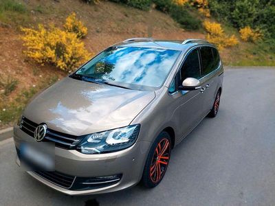 Gebraucht VW Sharan Highline 184 PS (135 kW) 2017 Braun Van / Kleinbus