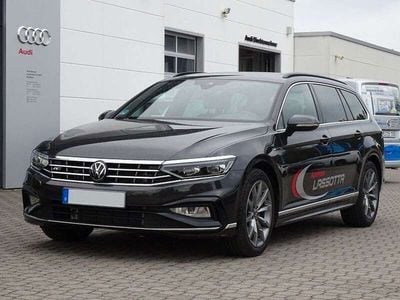 Gebraucht VW Passat R-line 150 PS (110 kW) 2024 Mangangrau metallic Kombi