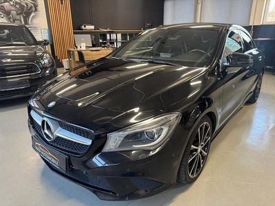 Gebraucht Mercedes CLA220 Urban 170 PS (125 kW) 2013 Schwarz Limousine