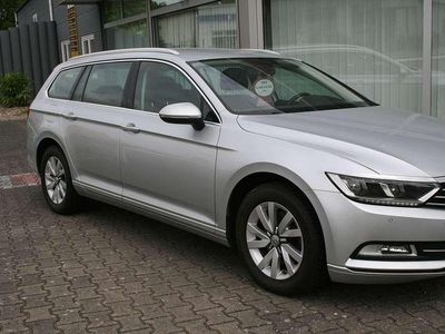 Gebraucht VW Passat Comfortline 120 PS (88 kW) 2016 Reflexsilber metallic Kombi
