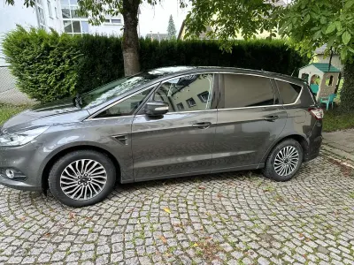Gebraucht Ford S-MAX Business Edition 190 PS (139 kW) 2018 Grau Van / Kleinbus