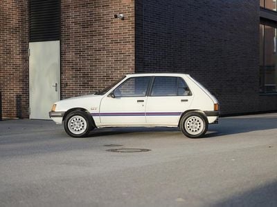 Weiß Gebraucht 1989 Peugeot 205 GTi Kleinwagen | 5.000 €
