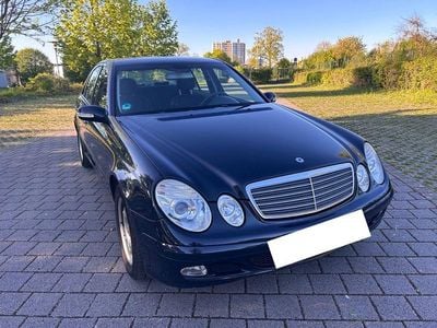 Second-hand Mercedes E220 Classic 150 CP (110 kW) 2003 Albastru Berlinǎ