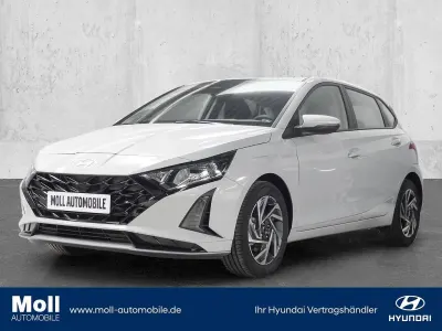 Neu Hyundai i20 Trend 101 PS (74 kW) 2025 Grau Kleinwagen