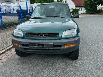 Gebraucht Toyota RAV4 130 PS (95 kW) 1997 Grün SUV