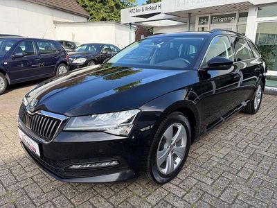 Gebraucht Skoda Superb Ambition 150 PS (110 kW) 2022 Schwarz Kombi