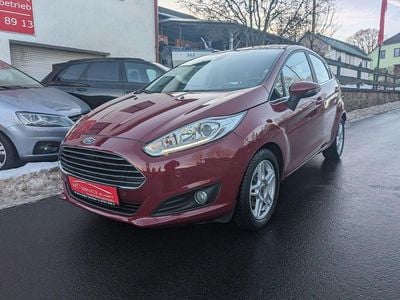 Gebraucht Ford Fiesta Titanium 101 PS (74 kW) 2013 Rot Kleinwagen