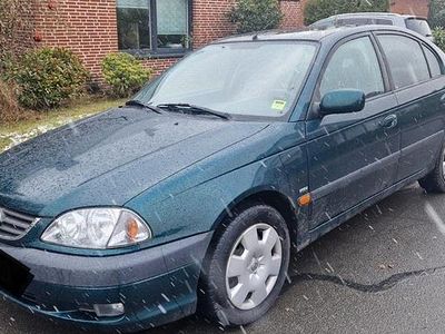 Gebraucht Toyota Avensis 129 PS (94 kW) 2002 Grün Limousine