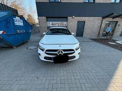Gebraucht Mercedes A180 136 PS (100 kW) 2019 Weiß Limousine